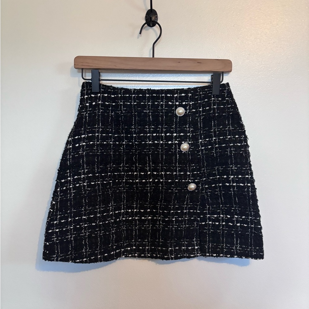 Tweed mini skirt with buttons size small